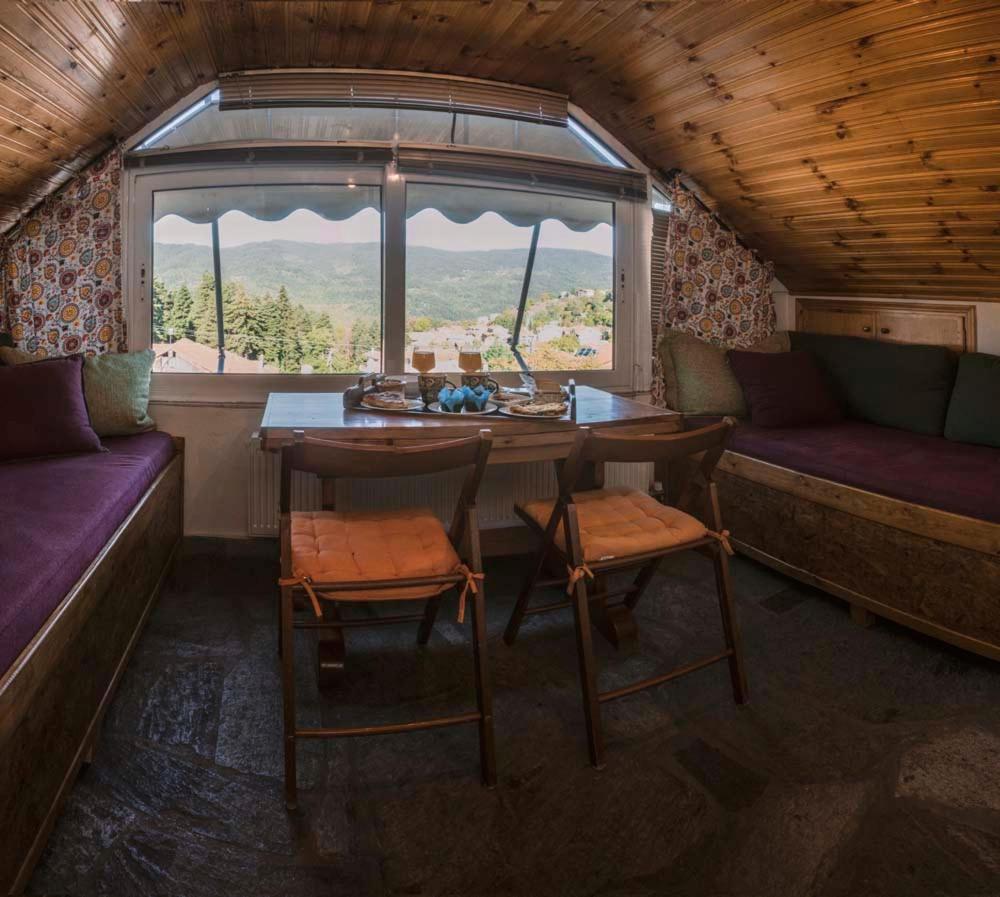 Guesthouse Theodorou Eláti Eksteriør bilde