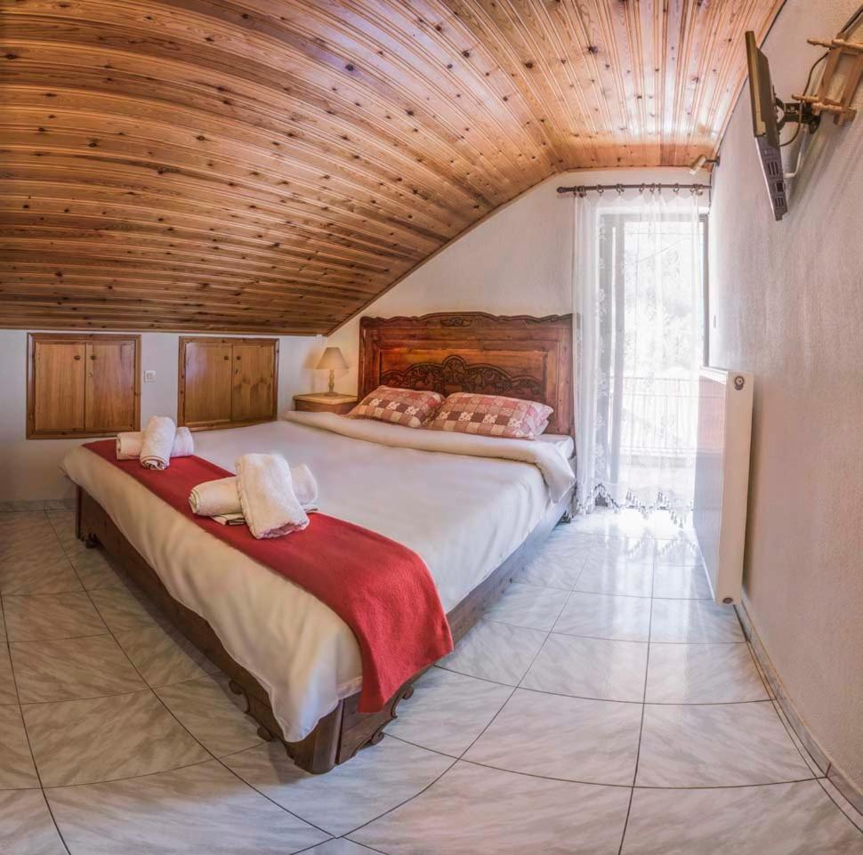 Guesthouse Theodorou Eláti Eksteriør bilde